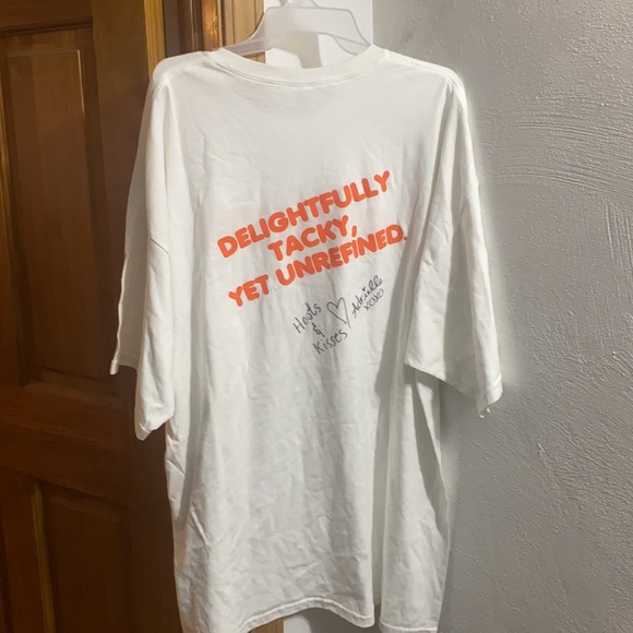 Hooters Lansing MI 3XL Tee signed+stretch reversible Beanie - Picture 9 of 13